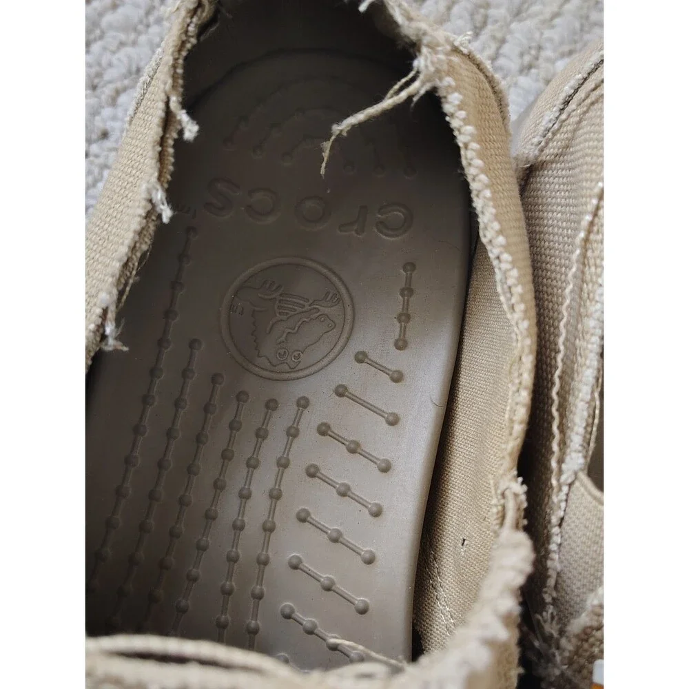 NWT Crocs Santa Cruz Slip On Canvas Loafers Men Size 11 Tan Khaki Frayed